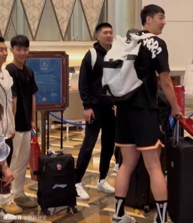 真狗给人配上的大片视频